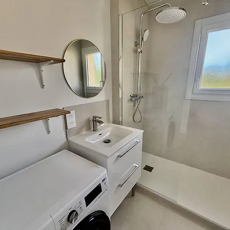 Climatise, Balcon - 4 Pers. - Fr-1-816-45 * Le Lavandou